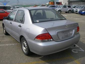 2004 Mitsubishi Lancer Cedia Pics