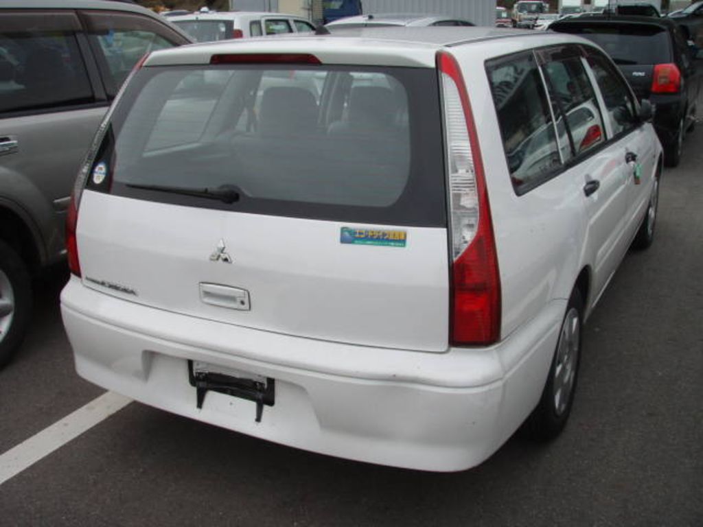 2000 Mitsubishi Lancer Cedia Wagon