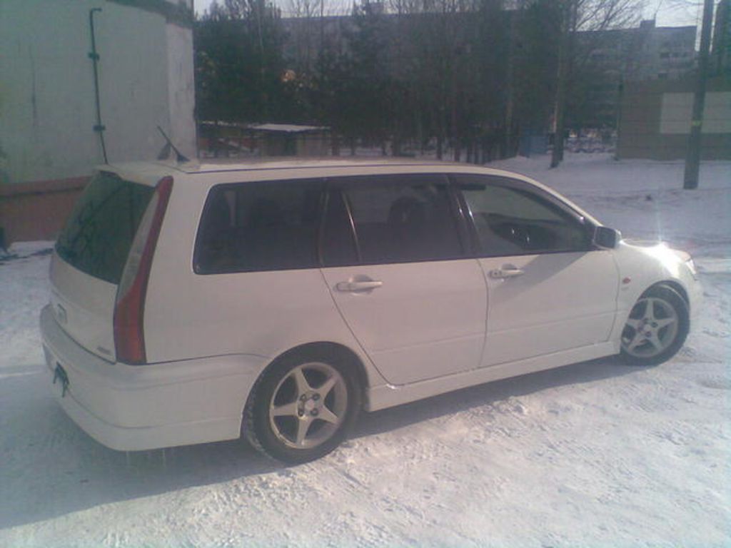 2001 Mitsubishi Lancer Cedia Wagon