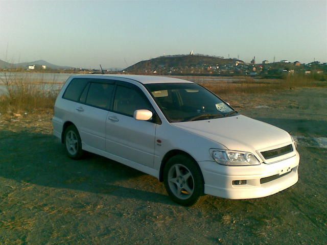 2001 Mitsubishi Lancer Cedia Wagon