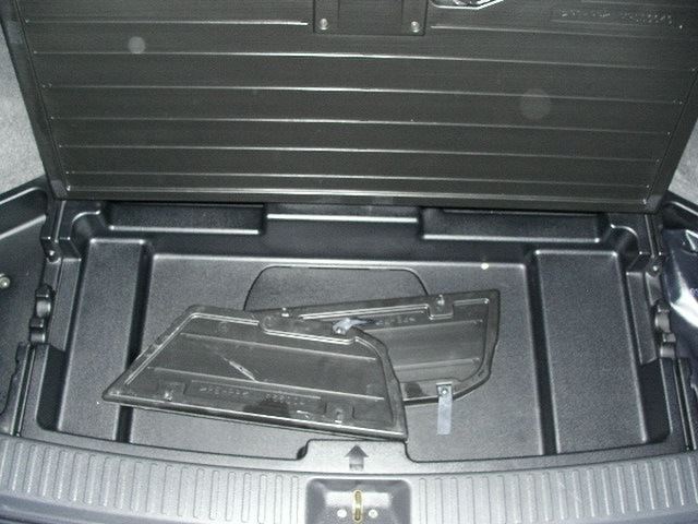 2001 Mitsubishi Lancer Cedia Wagon Photos