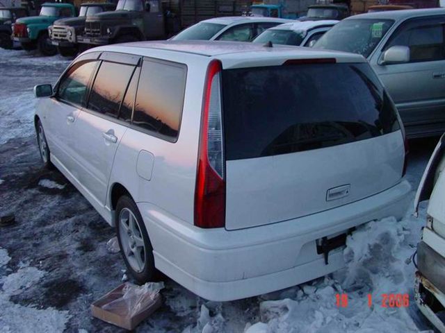 2001 Mitsubishi Lancer Cedia Wagon Wallpapers