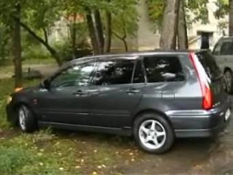 2001 Mitsubishi Lancer Cedia Wagon Photos