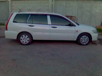 2001 Mitsubishi Lancer Cedia Wagon Photos