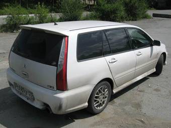 2001 Mitsubishi Lancer Cedia Wagon Images