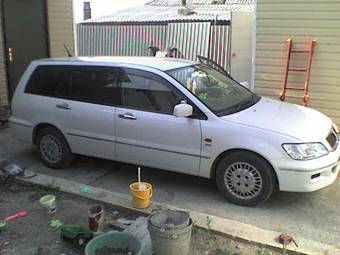 2001 Mitsubishi Lancer Cedia Wagon Photos