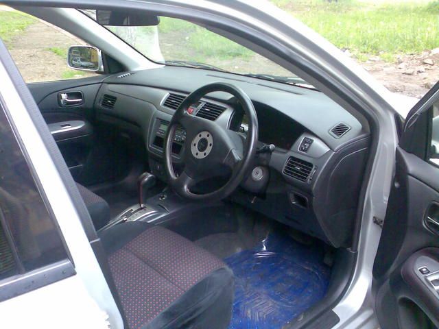 2002 Mitsubishi Lancer Cedia Wagon