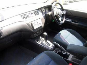 2002 Mitsubishi Lancer Cedia Wagon Photos