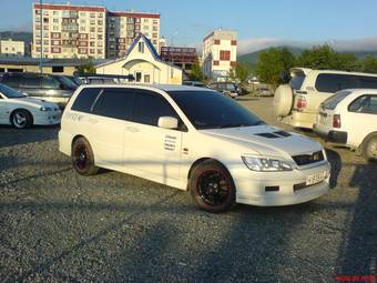 2002 Mitsubishi Lancer Cedia Wagon Photos