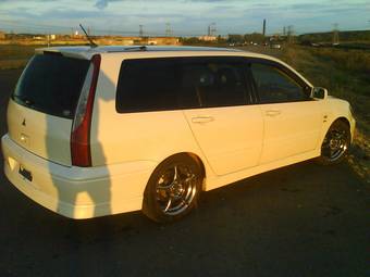 2002 Mitsubishi Lancer Cedia Wagon Photos
