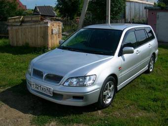 2002 Mitsubishi Lancer Cedia Wagon Photos