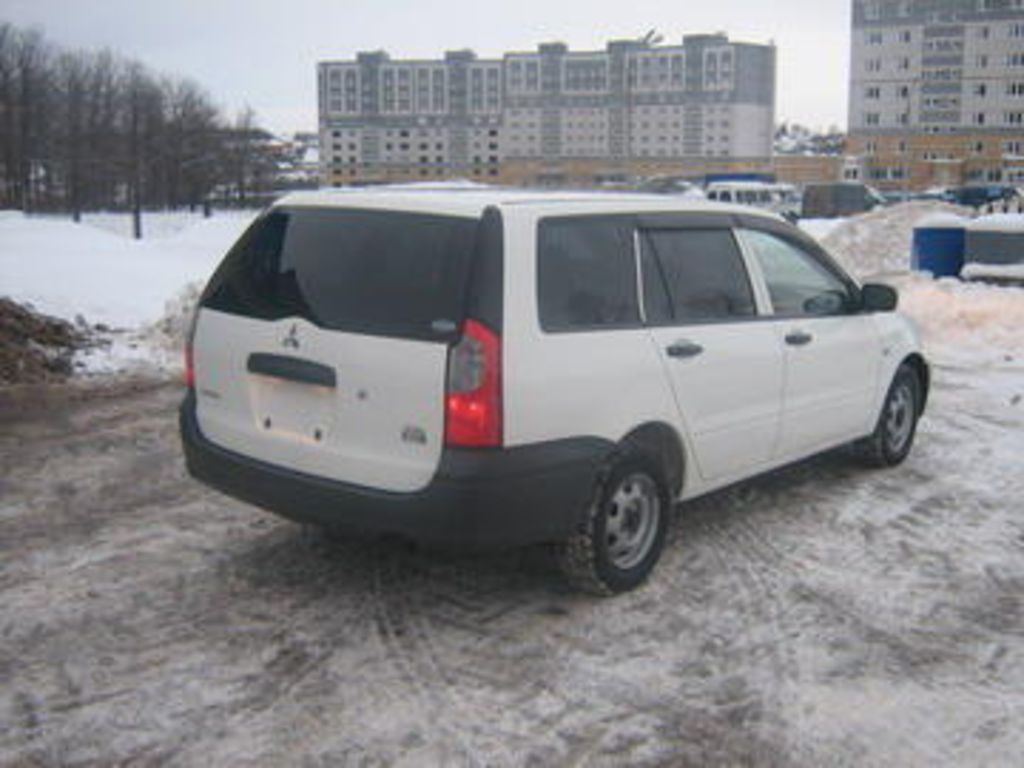 2003 Mitsubishi Lancer Cedia Wagon