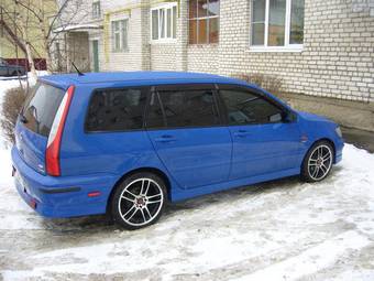 2003 Mitsubishi Lancer Cedia Wagon Photos