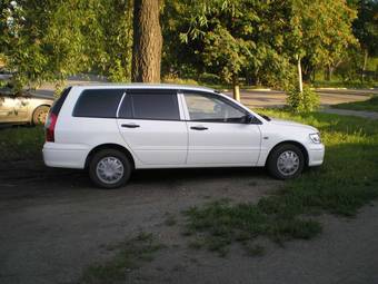 2003 Mitsubishi Lancer Cedia Wagon Pictures