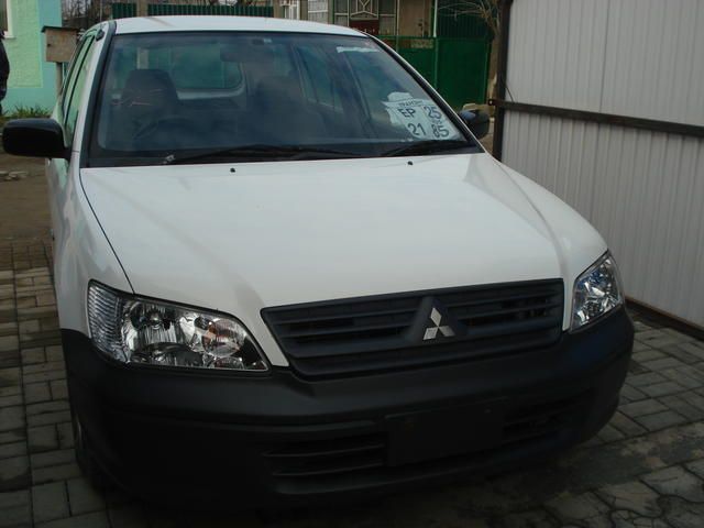 2004 Mitsubishi Lancer Cedia Wagon