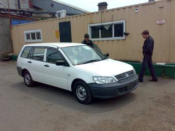 2004 Mitsubishi Lancer Cedia Wagon Pictures