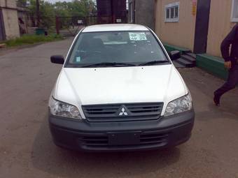 2004 Mitsubishi Lancer Cedia Wagon Photos