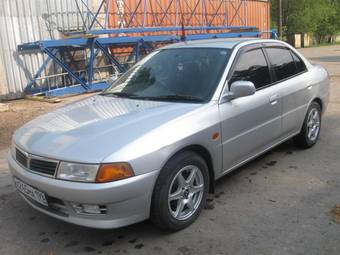 1998 Mitsubishi Lancer Combi Photos