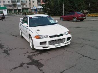 1992 Mitsubishi Lancer Evolution Pictures