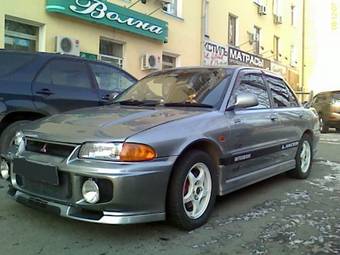 1995 Mitsubishi Lancer Evolution Pictures