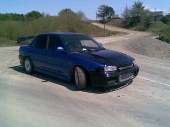 1995 Mitsubishi Lancer Evolution Pictures