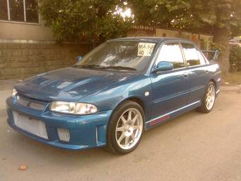 1995 Mitsubishi Lancer Evolution Pictures