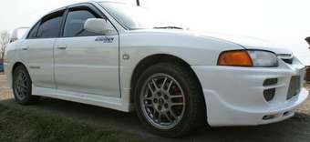 1996 Mitsubishi Lancer Evolution Photos