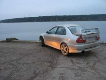 1996 Mitsubishi Lancer Evolution Photos