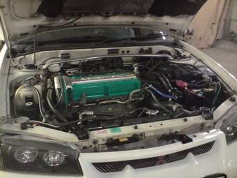1996 Mitsubishi Lancer Evolution Photos