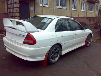 1996 Mitsubishi Lancer Evolution Pictures