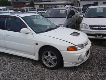1996 Mitsubishi Lancer Evolution Photos