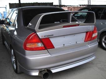 1996 Mitsubishi Lancer Evolution Photos