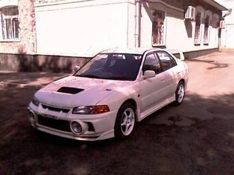 1996 Mitsubishi Lancer Evolution Pictures