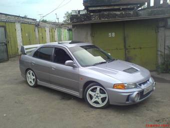 1996 Mitsubishi Lancer Evolution Photos
