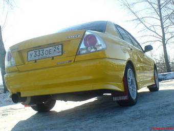 1996 Mitsubishi Lancer Evolution Photos