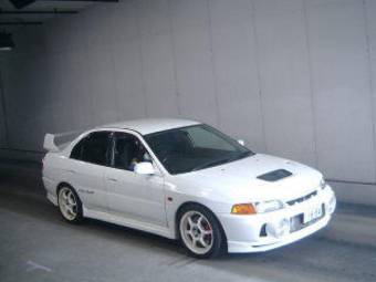 1997 Mitsubishi Lancer Evolution Photos