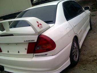 1997 Mitsubishi Lancer Evolution Pictures