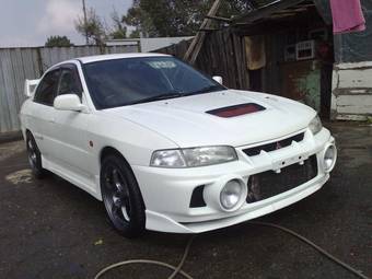 1997 Mitsubishi Lancer Evolution Pictures