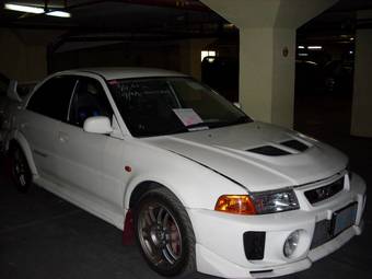 1998 Mitsubishi Lancer Evolution Images