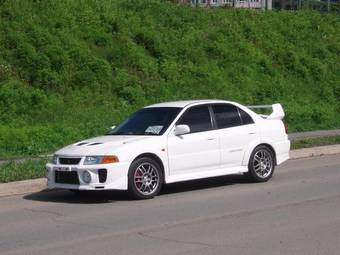 1998 Mitsubishi Lancer Evolution Photos