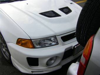 1998 Mitsubishi Lancer Evolution Pictures