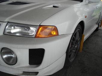 1998 Mitsubishi Lancer Evolution Photos