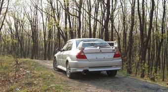1999 Mitsubishi Lancer Evolution Pictures