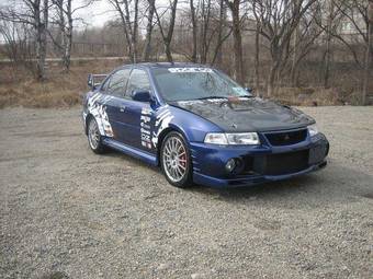1999 Mitsubishi Lancer Evolution Pictures