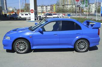 1999 Mitsubishi Lancer Evolution Photos