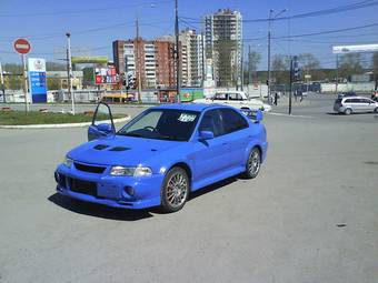 1999 Mitsubishi Lancer Evolution Photos