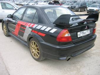 2000 Mitsubishi Lancer Evolution Pictures
