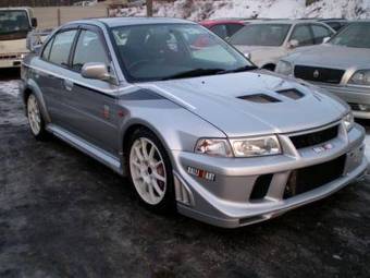 2000 Mitsubishi Lancer Evolution Pictures