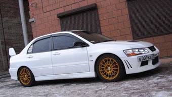 2001 Mitsubishi Lancer Evolution Photos