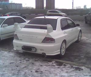 2001 Mitsubishi Lancer Evolution Photos
